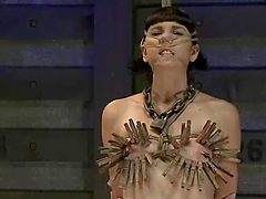 A lot of twitches make Coral's tits turn red